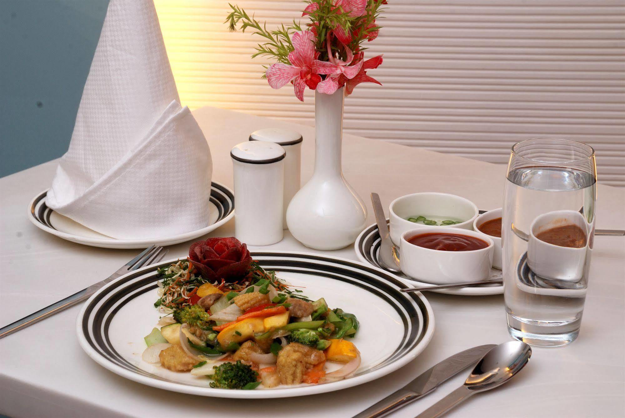 Southern Plaza Hotel Kolkata